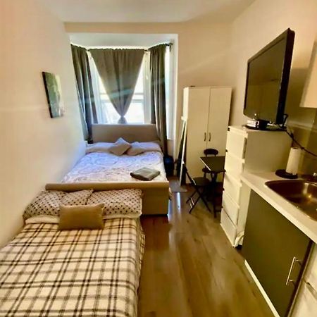 Modern Studio Apartment Sleeps 4 People Opposite Westfield Shepherds Bush London Exterior photo